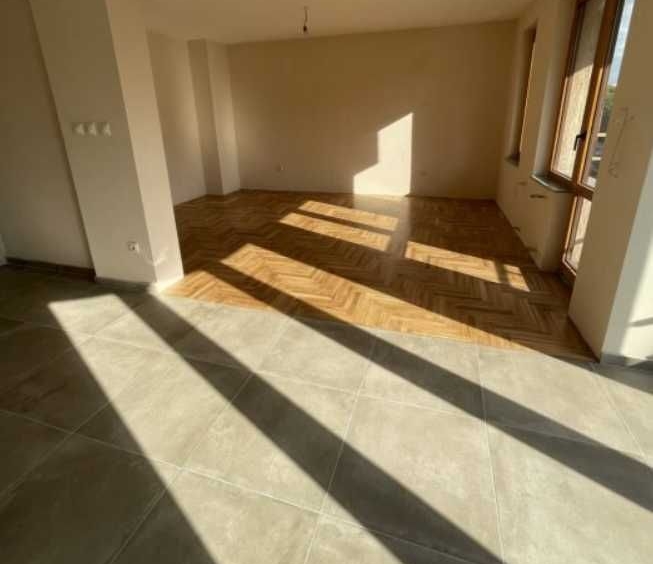 Дава се под наем Четиристаен апартамент в София, Редута - 120 кв.м за 999лв € - Снимка #2