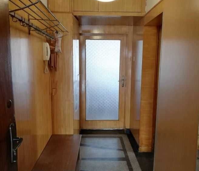 Дава се под наем Тристаен апартамент в Варна, Колхозен пазар - 80 кв.м за 275 € - Снимка #6