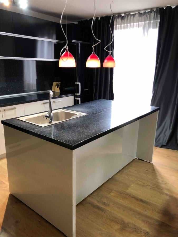 Къща в с. Студена, Област Перник - 240 кв.м за 1042 €/кв.м - Снимка #1