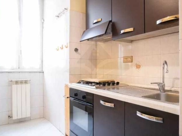 Дава се под наем Двустаен апартамент в Пловдив, Захарна фабрика - 52 кв.м за 170 € - Снимка #1