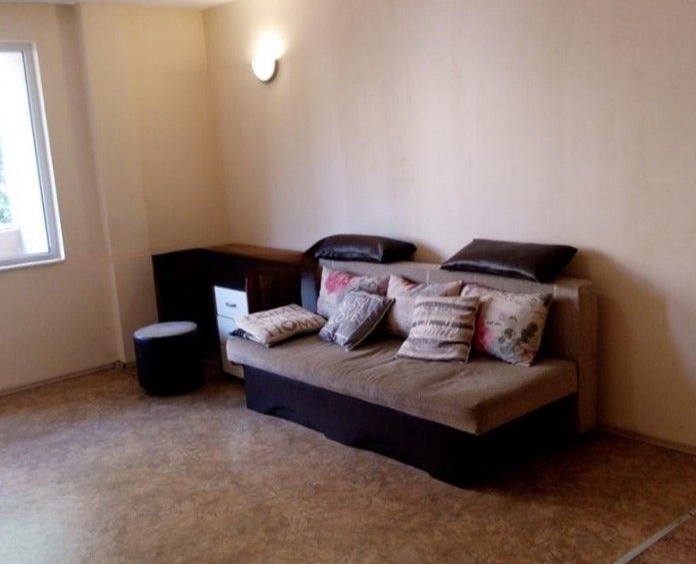 Дава се под наем Двустаен апартамент в Варна, Център - 60 кв.м за 285 € - Снимка #3