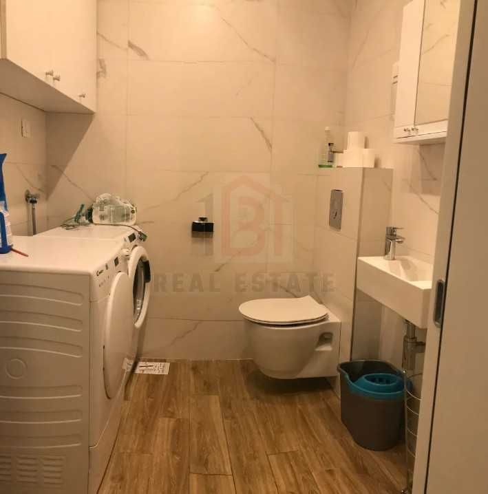 Дава се под наем Четиристаен апартамент в Пловдив, Център - 95 кв.м за 225 € - Снимка #2