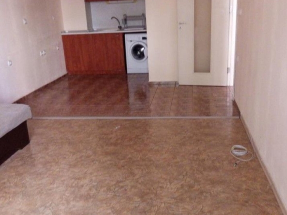 Дава се под наем Двустаен апартамент в Варна, Център - 60 кв.м за 285 € - Снимка #1