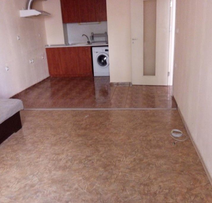 Дава се под наем Двустаен апартамент в Варна, Център - 60 кв.м за 285 € - Снимка #1