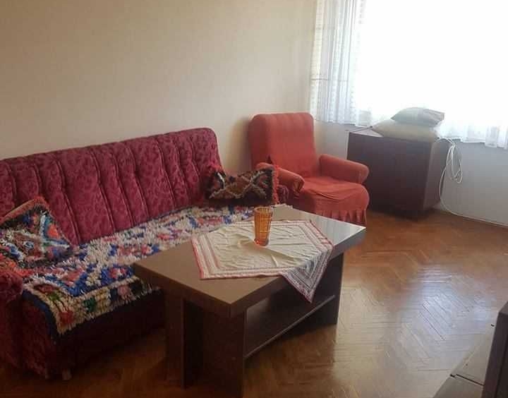 Дава се под наем Двустаен апартамент в Пловдив, Въстанически - 60 кв.м за 260лв € - Снимка #1