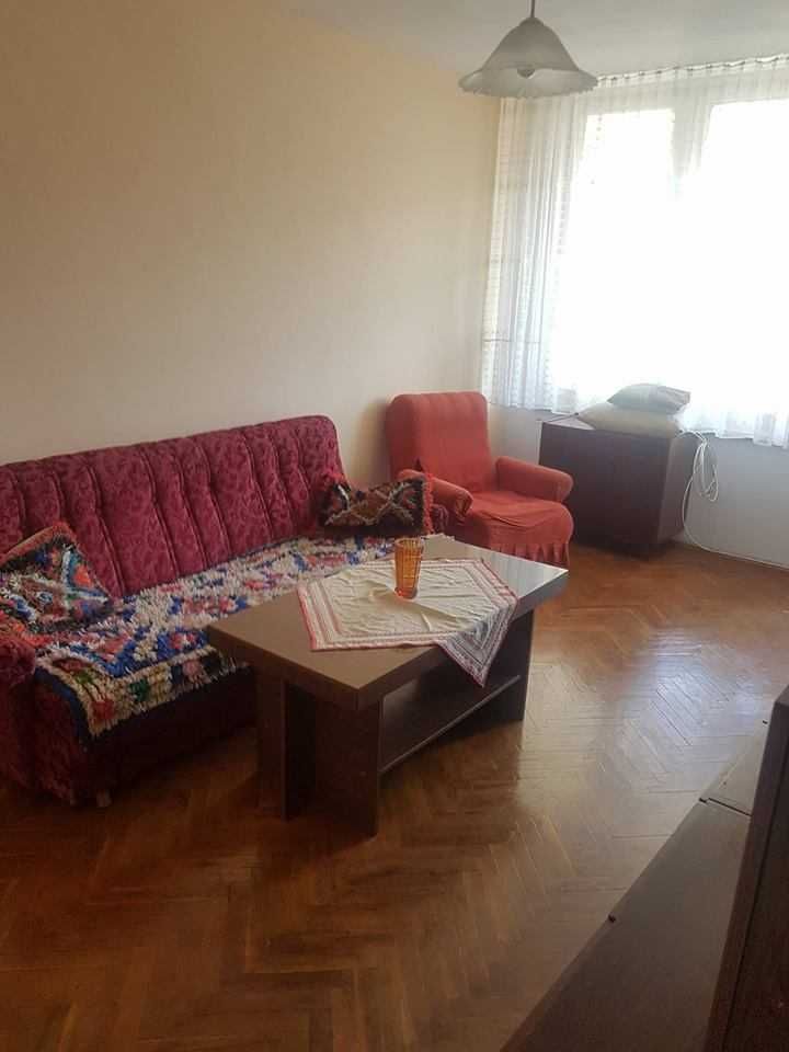 Дава се под наем Двустаен апартамент в Пловдив, Въстанически - 60 кв.м за 260лв € - Снимка #1