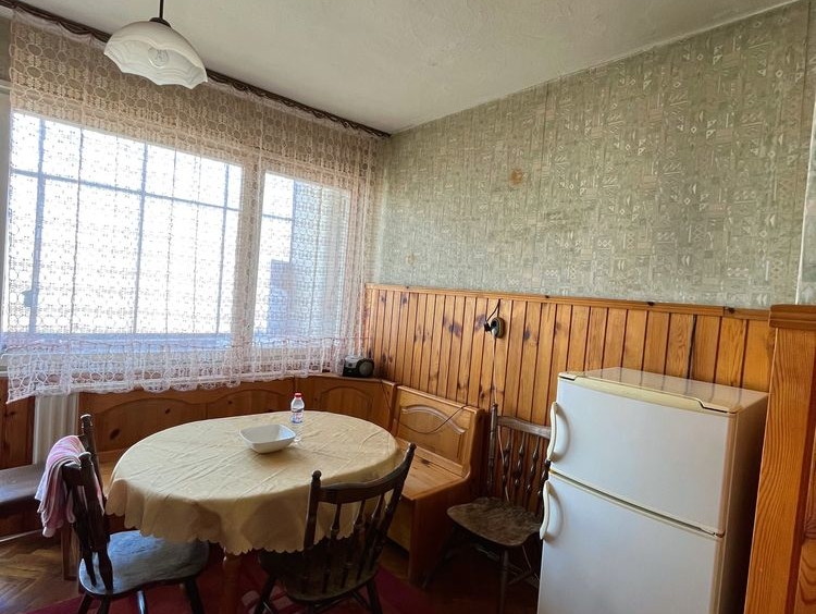 Тристаен апартамент в Благоевград, Идеален център - 74 кв.м за 690 €/кв.м - Снимка #16