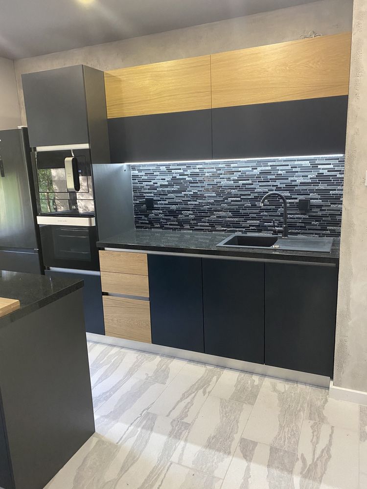 Тристаен апартамент в Пловдив, Кючук Париж - 86 кв.м за 1547 €/кв.м - Снимка #3