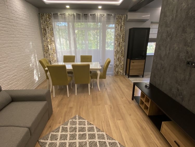 Тристаен апартамент в Пловдив, Кючук Париж - 86 кв.м за 1547 €/кв.м - Снимка #8