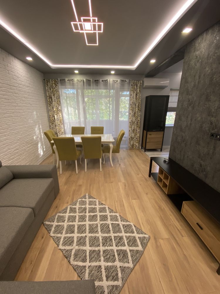 Тристаен апартамент в Пловдив, Кючук Париж - 86 кв.м за 1547 €/кв.м - Снимка #8