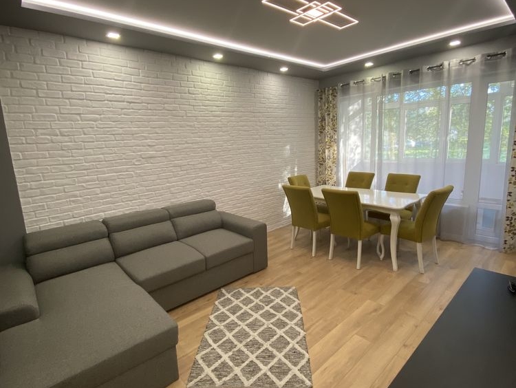 Тристаен апартамент в Пловдив, Кючук Париж - 86 кв.м за 1547 €/кв.м - Снимка #9