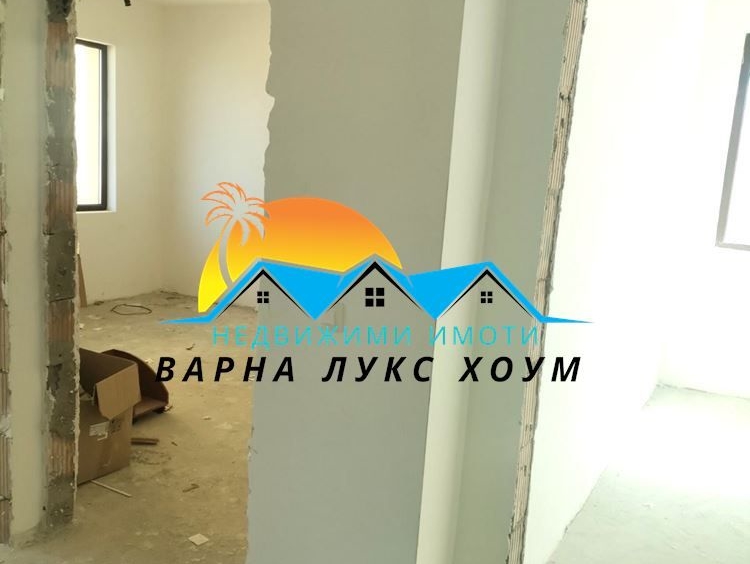 Тристаен апартамент в Варна, Галата - 62 кв.м за 1025 €/кв.м - Снимка #3