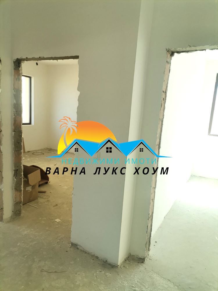 Тристаен апартамент в Варна, Галата - 62 кв.м за 1025 €/кв.м - Снимка #3