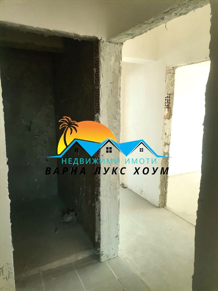 Тристаен апартамент в Варна, Галата - 62 кв.м за 1025 €/кв.м - Снимка #4