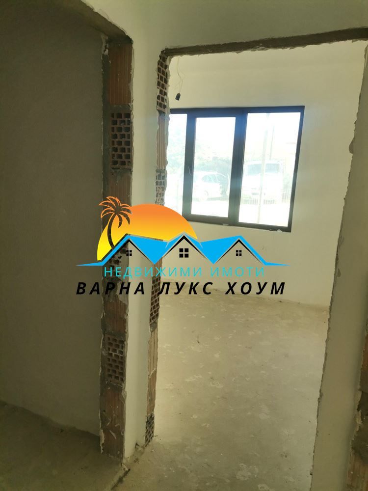 Тристаен апартамент в Варна, Галата - 62 кв.м за 1025 €/кв.м - Снимка #5