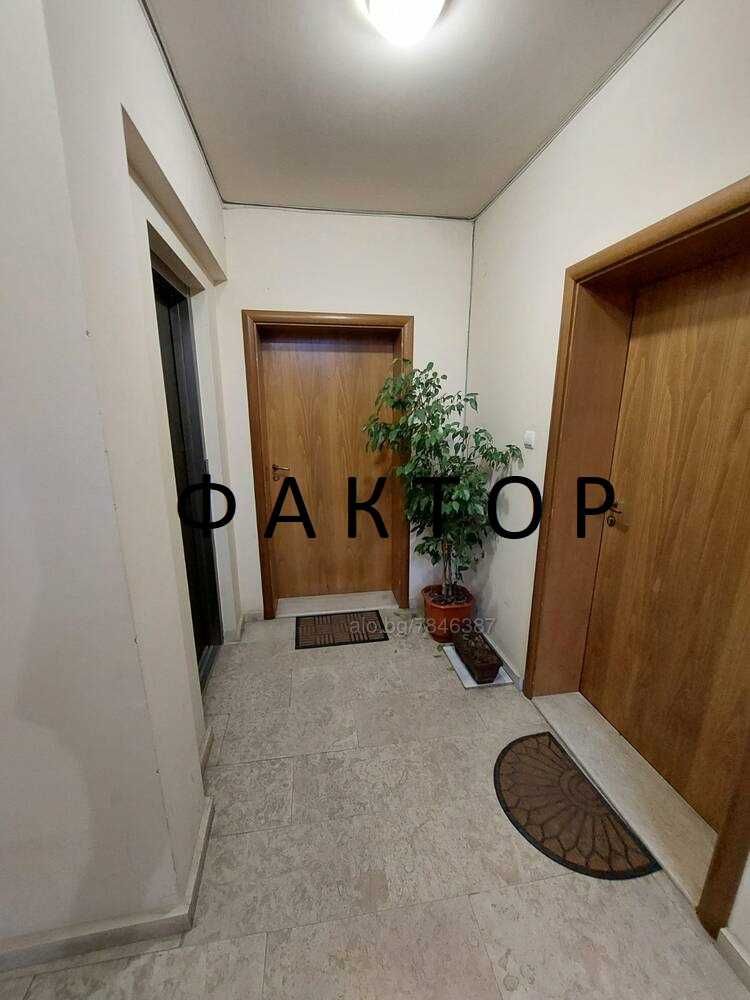 Тристаен апартамент в Пловдив, Въстанически - 110 кв.м за 1225 €/кв.м - Снимка #8