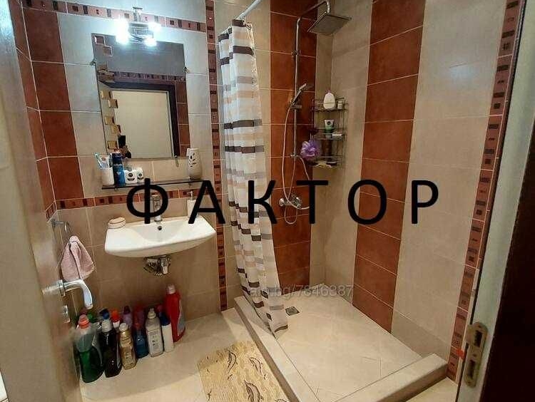Тристаен апартамент в Пловдив, Въстанически - 110 кв.м за 1225 €/кв.м - Снимка #13