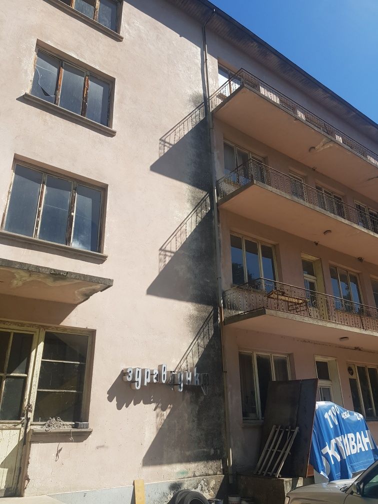 Промишлена сграда в Троян - 40000 кв.м за 55 €/кв.м - Снимка #2