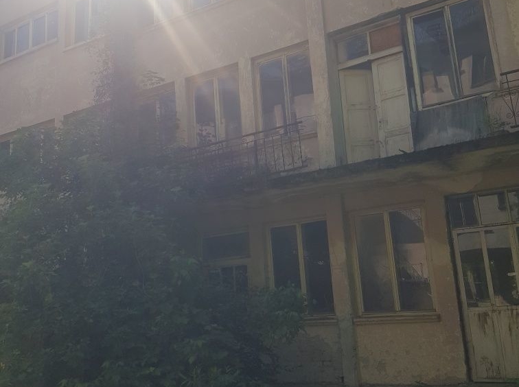 Промишлена сграда в Троян - 40000 кв.м за 55 €/кв.м - Снимка #3