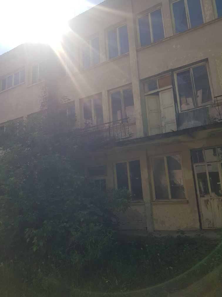 Промишлена сграда в Троян - 40000 кв.м за 55 €/кв.м - Снимка #3