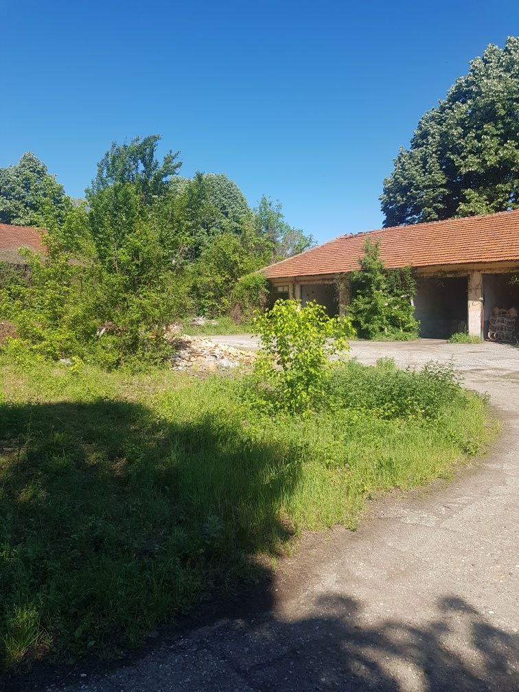 Промишлена сграда в Троян - 40000 кв.м за 55 €/кв.м - Снимка #4