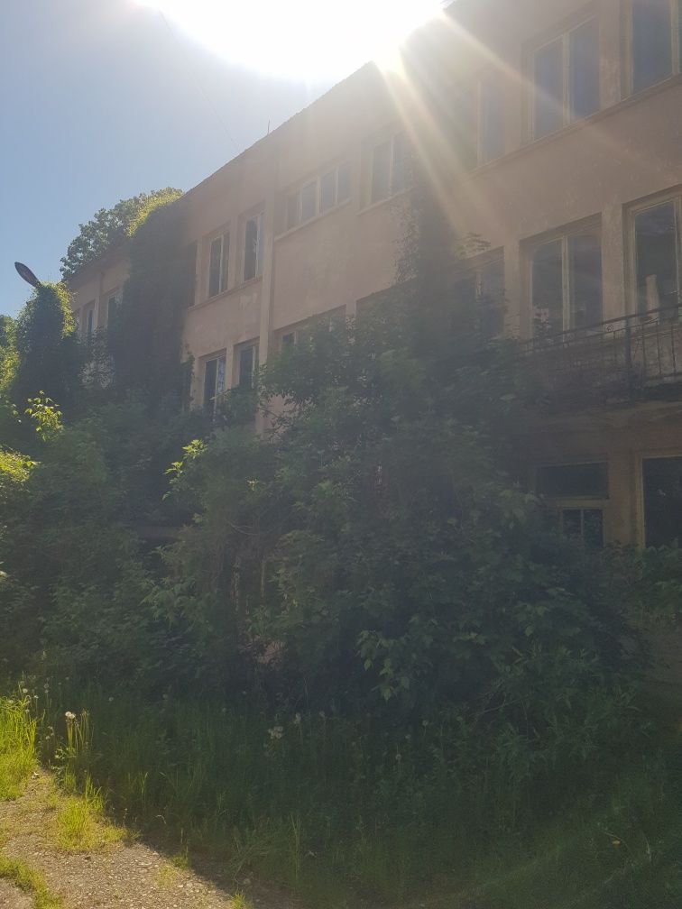 Промишлена сграда в Троян - 40000 кв.м за 55 €/кв.м - Снимка #6