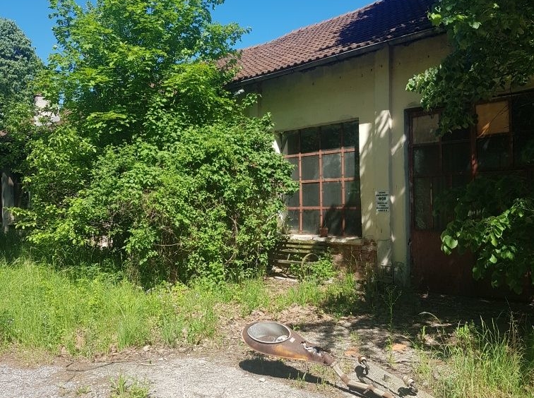 Промишлена сграда в Троян - 40000 кв.м за 55 €/кв.м - Снимка #9