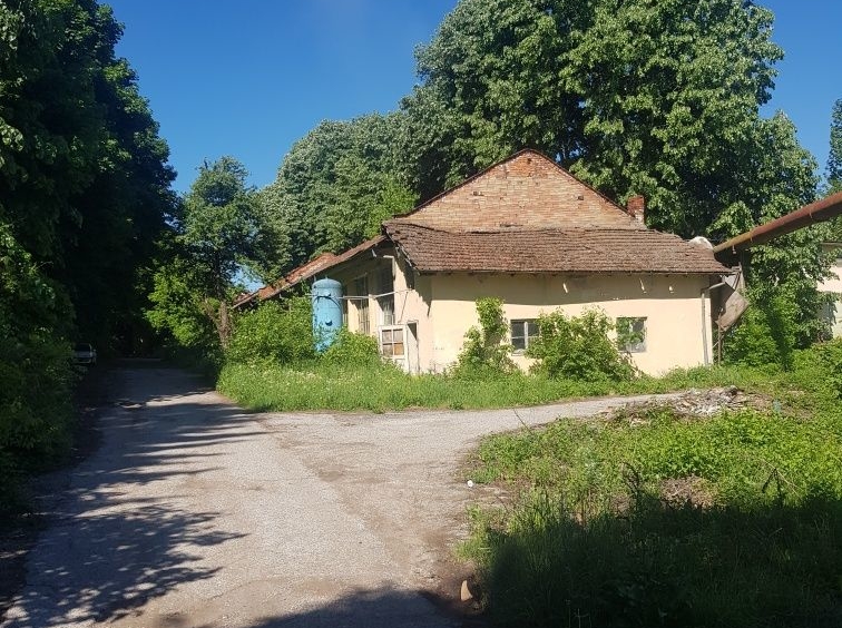 Промишлена сграда в Троян - 40000 кв.м за 55 €/кв.м - Снимка #11