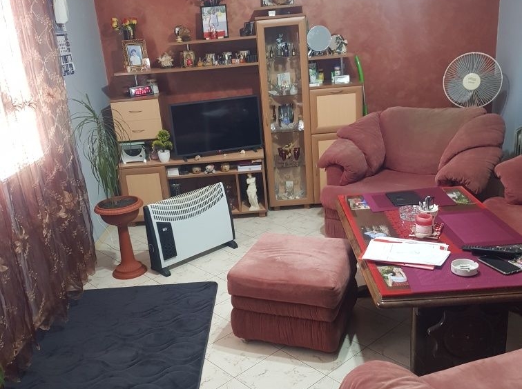 Етаж от къща в Дупница - 80 кв.м за 1113 €/кв.м - Снимка #2