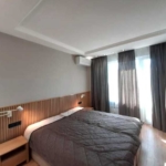 Дава се под наем Тристаен апартамент в София, Център - 100 кв.м за 2200лв € - Снимка #1