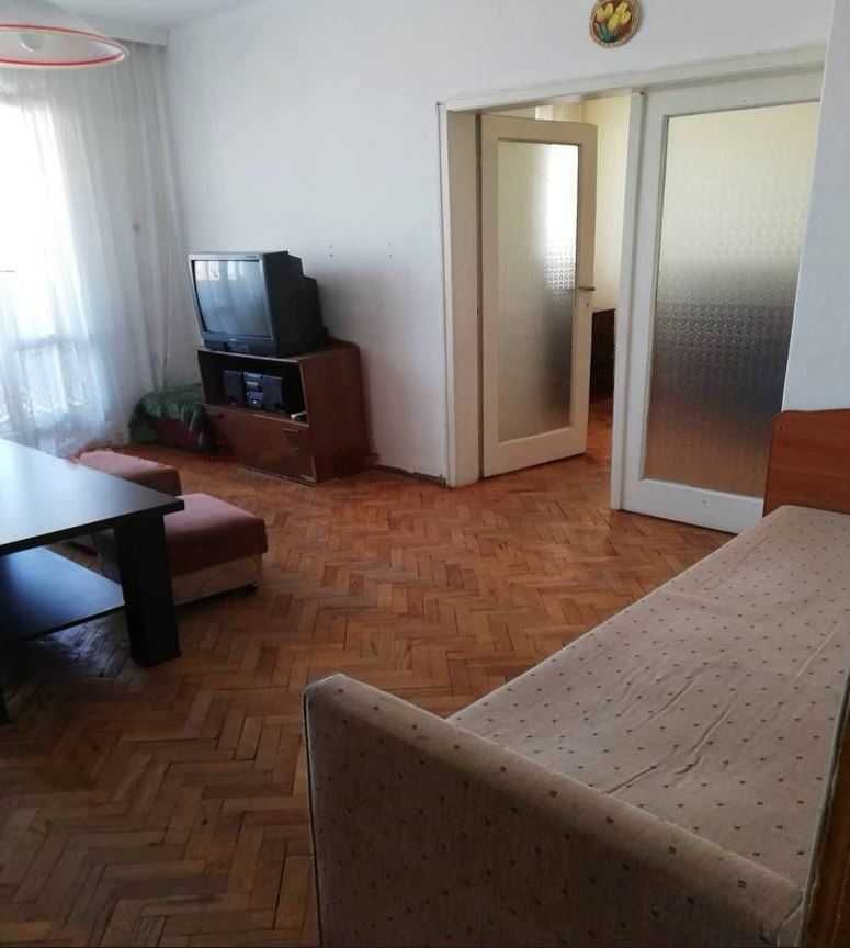 Дава се под наем Тристаен апартамент в Варна, Колхозен пазар - 80 кв.м за 275 € - Снимка #2