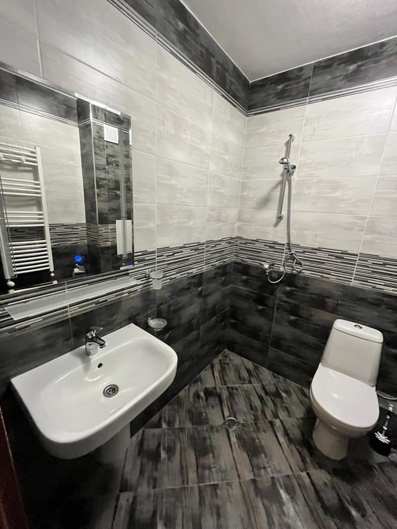 Дава се под наем Двустаен апартамент в София, Център - 64 кв.м за 650 € - Снимка #11