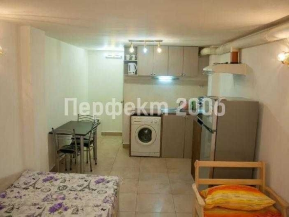 Едностаен апартамент в Варна, Базар Левски - 24 кв.м за 1500 €/кв.м - Снимка #1