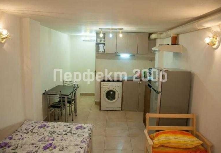 Едностаен апартамент в Варна, Базар Левски - 24 кв.м за 1500 €/кв.м - Снимка #1