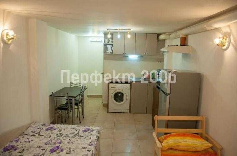 Едностаен апартамент в Варна, Базар Левски - 24 кв.м за 1500 €/кв.м - Снимка #1