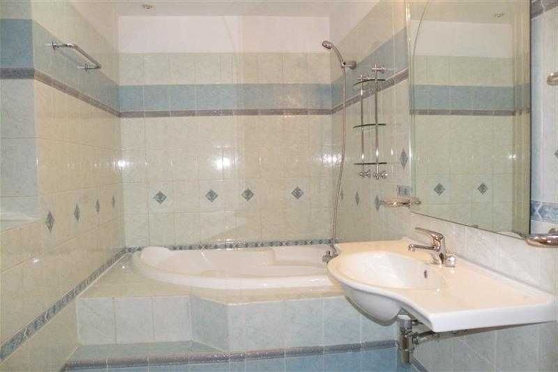 Тристаен апартамент в Варна, Окръжна болница - 122 кв.м за 1353 €/кв.м - Снимка #5