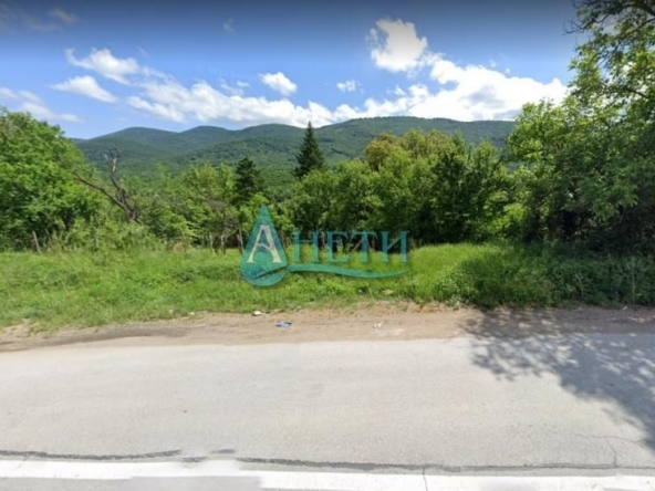 Парцел в с. Голец, Област Ловеч - 1042 кв.м за 15 €/кв.м - Снимка #1