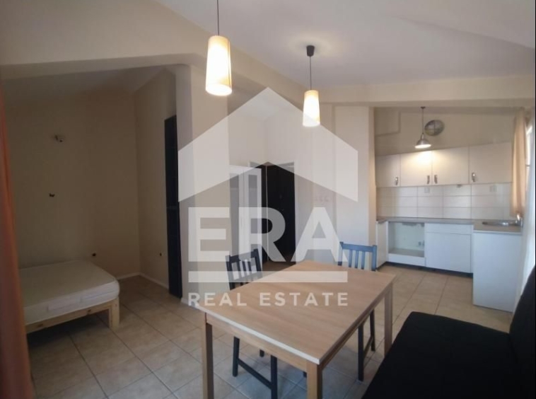 Двустаен апартамент в Варна, Колхозен пазар - 98 кв.м за 909 €/кв.м - Снимка #2