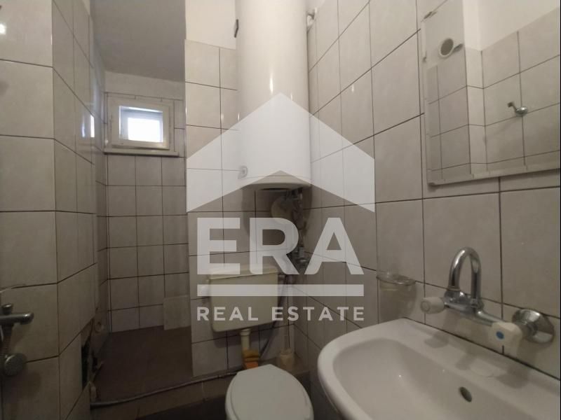Двустаен апартамент в Варна, Колхозен пазар - 98 кв.м за 909 €/кв.м - Снимка #6