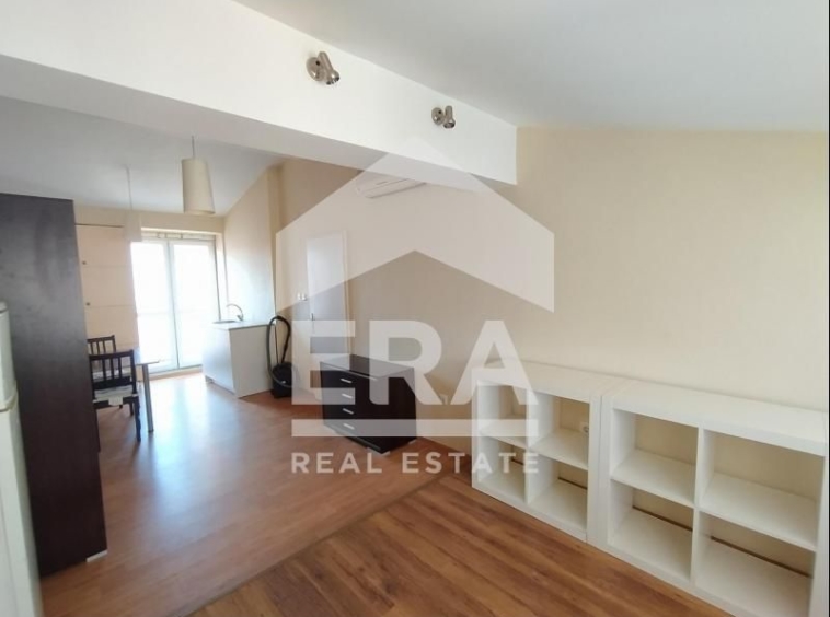 Двустаен апартамент в Варна, Колхозен пазар - 98 кв.м за 909 €/кв.м - Снимка #9