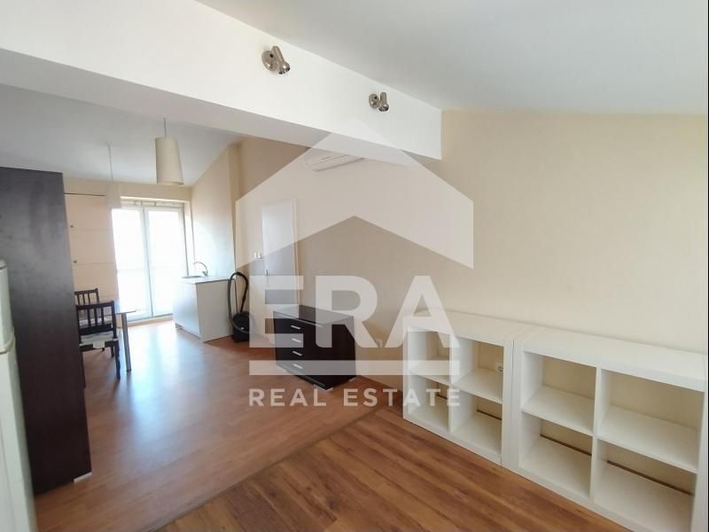 Двустаен апартамент в Варна, Колхозен пазар - 98 кв.м за 909 €/кв.м - Снимка #9