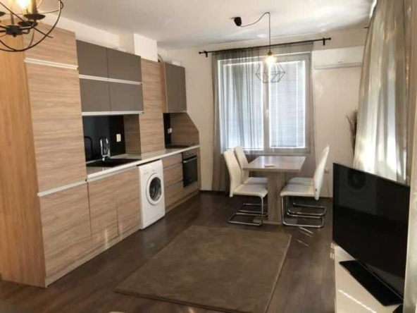 Дава се под наем Двустаен апартамент в София, Красно село - 65 кв.м за 300 € - Снимка #1