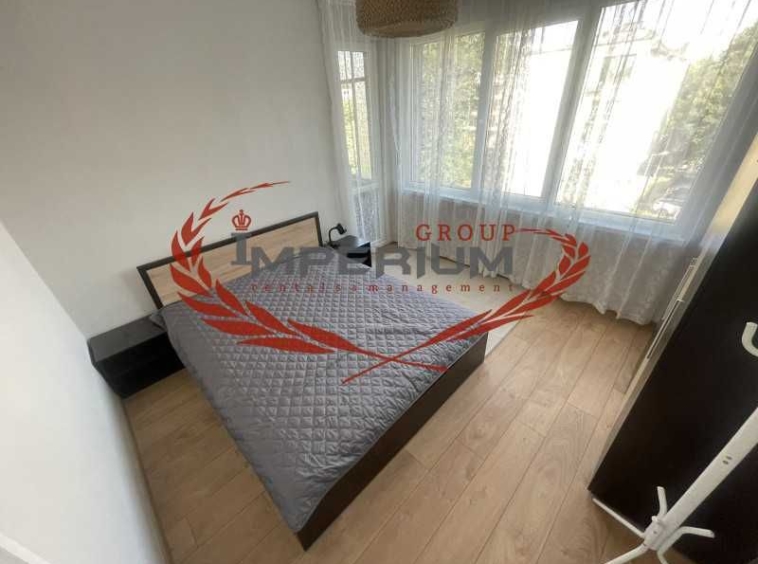 Дава се под наем Тристаен апартамент в Варна, Център - 80 кв.м за 400 € - Снимка #11