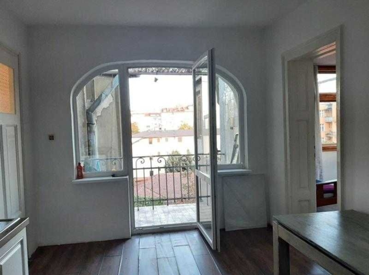 Дава се под наем Двустаен апартамент в София, Център - 60 кв.м за 375 € - Снимка #3