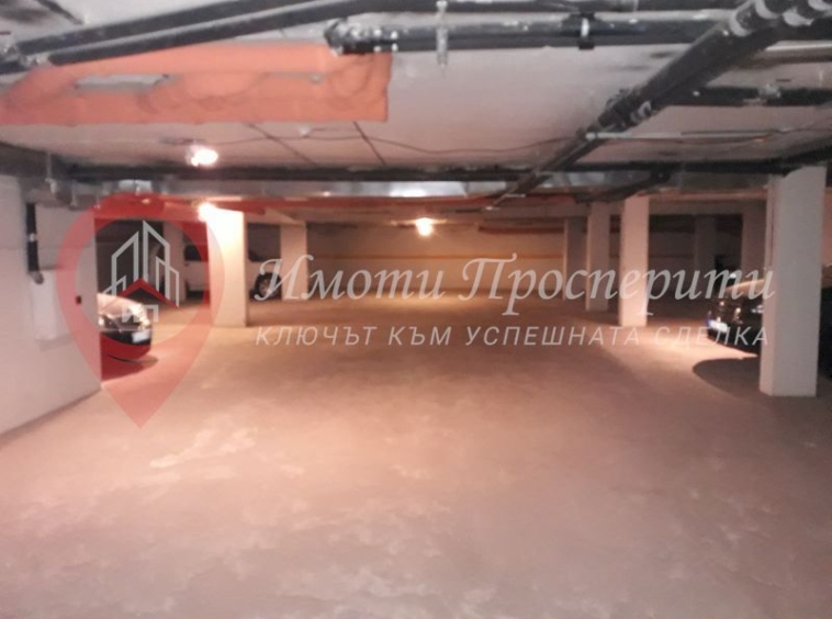 Дава се под наем Гараж / Паркомясто в София, Център - 20 кв.м за 215 € - Снимка #1