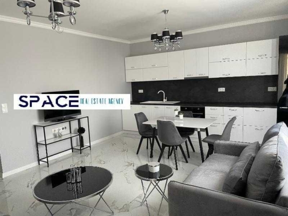 Дава се под наем Двустаен апартамент в Пловдив, Христо Смирненски - 68 кв.м за 850лв € - Снимка #1