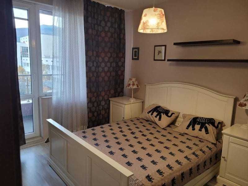 Дава се под наем Тристаен апартамент в София, Студентски град - 127 кв.м за 1300лв € - Снимка #9