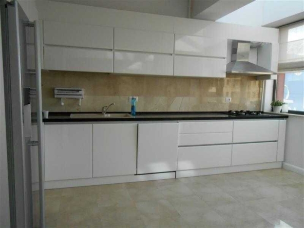 Тристаен апартамент в Варна, Бриз - 120 кв.м за 1459 €/кв.м - Снимка #1