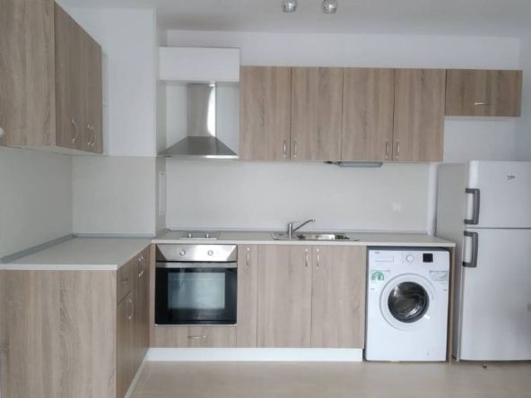 Дава се под наем Двустаен апартамент в Бургас, Меден рудник - зона В - 50 кв.м за 300лв € - Снимка #1