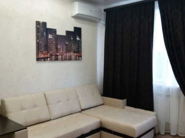 Дава се под наем Двустаен апартамент в Пловдив, Изгрев - 60 кв.м за 390лв € - Снимка #1